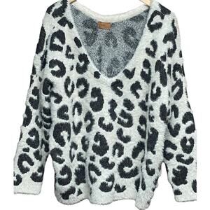 POL Thick Eyelash Knit Fluffy Oversized Leopard Print Sweater Size Large